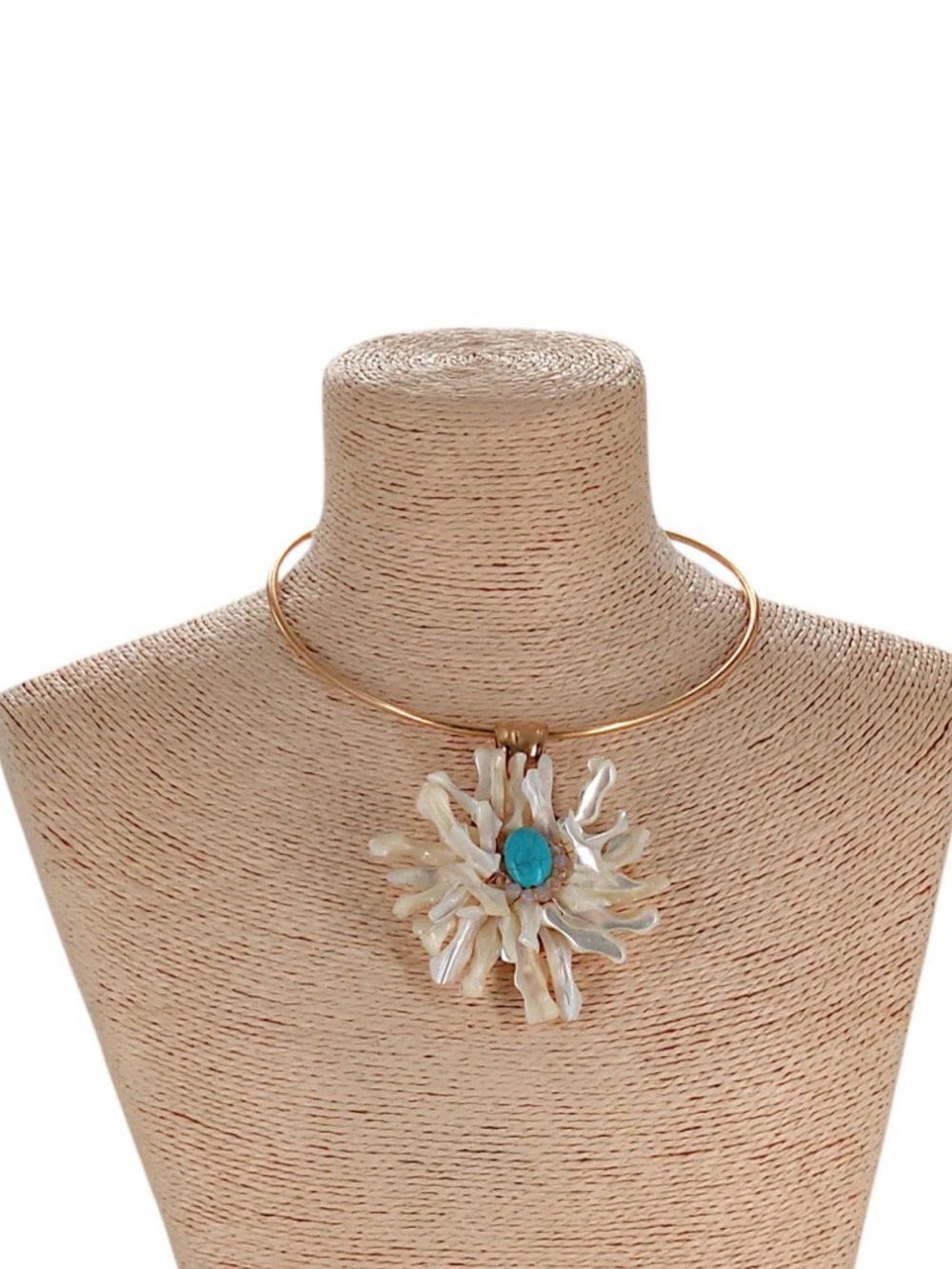 NWT ⚜️🩵⚜️ GARDENIA Tiare Necklace - Picture 3 of 3